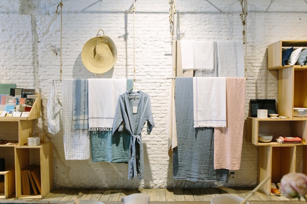 How to move your online business to a bricks and mortar retail space